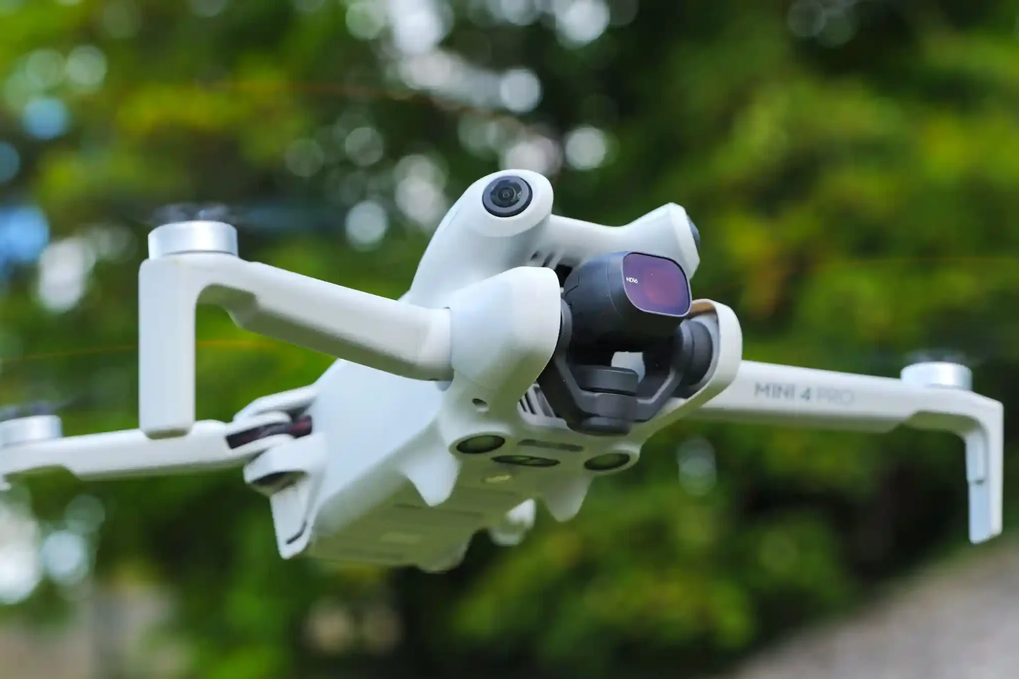 Drone Terbaru dengan Kualitas Terbaik 2025: Pilihan Profesional & Hobiis